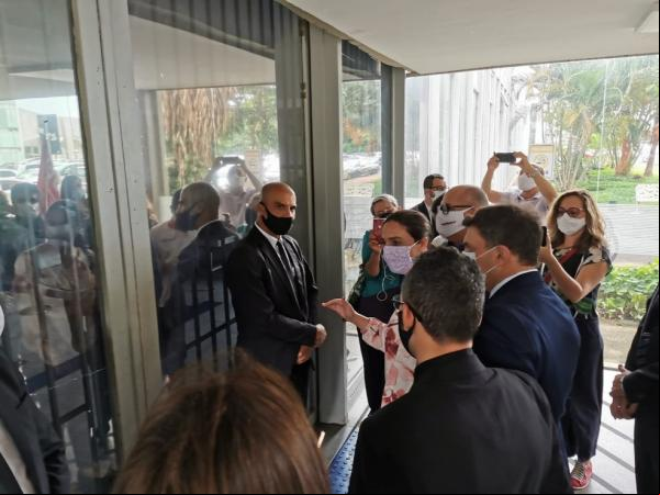 Reitores de universidades federais eleitos e não empossados por Bolsonaro protestam em Brasília(Imagem:Reprodução)