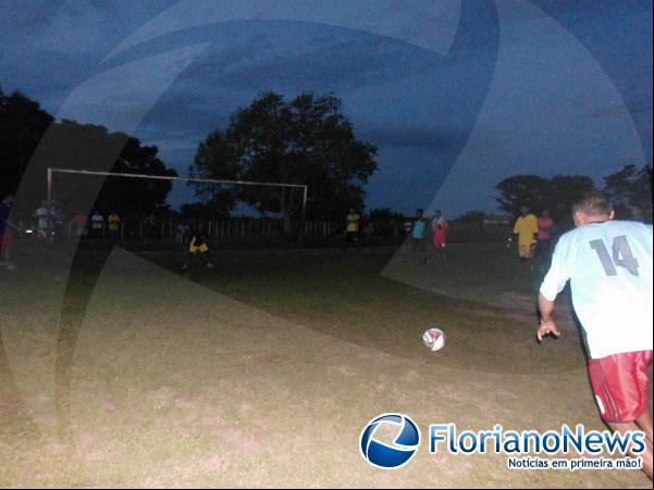 Torneio esportivo agitou sábado de Aleluia no Povoado L-3.(Imagem:FlorianoNews)