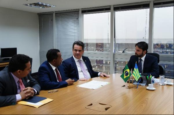 Com apoio de Ciro, Floriano recebe recursos para obras de infraestrutura.(Imagem:Ascom)