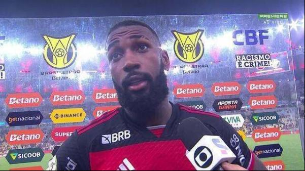 Gerson reclama de falta no gol do Vasco contra o Flamengo e lamenta empate no fim: