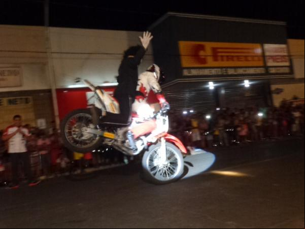 Cajueiro Motos promoveu Show de manobras com a Equipe Força e Acão em Floriano.(Imagem:FlorianoNews)