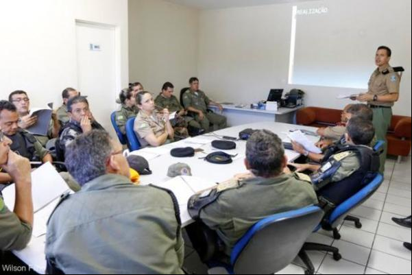 Operação de Natal da Polícia Militar terá reforço de 300 policias nas ruas.(Imagem:florianonews.piauiconectado.com)