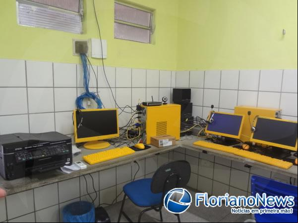 Unidade Escolar Bucar Neto ganha novo laboratório de informática.(Imagem:FlorianoNews)