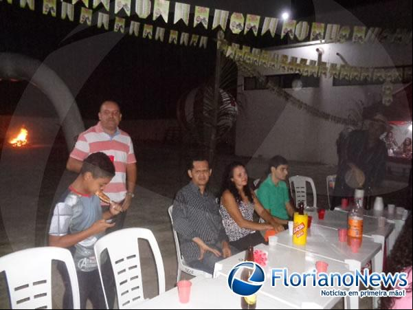 Colaboradores da Cajueiro Motos participam arraiá junino em Floriano.(Imagem:FlorianoNews)
