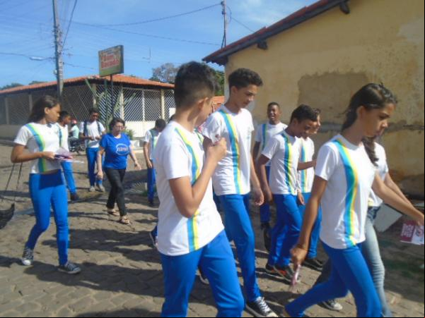 Mutirão contra Aedes aegypti em Floriano envolve agentes de endemias e estudantes.(Imagem:FlorianoNews)