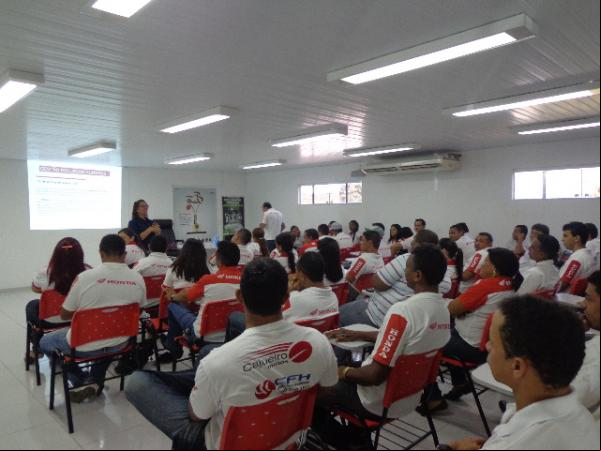 Funcionários da Cajueiro Motos participaram de treinamento sobre Gestão de Pessoas e Recursos Humanos.(Imagem:FlorianoNews)