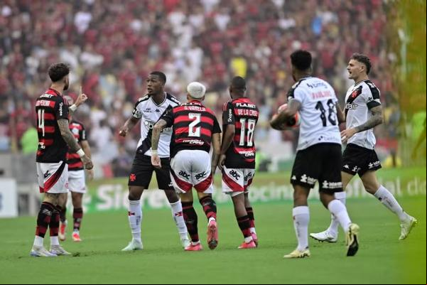 Vasco x Flamengo, semifinal do Carioca no Maracanã.(Imagem:André Durão / ge)