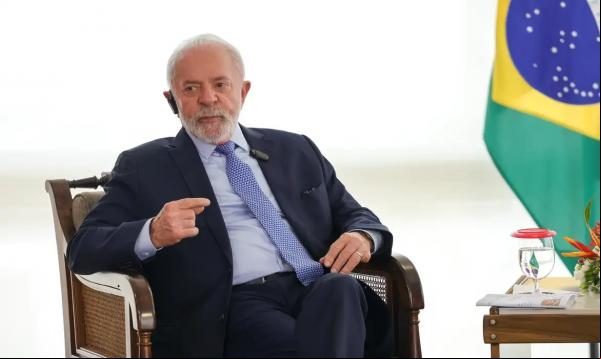 Presidente Luiz Inácio Lula da Silva recebe credencial do embaixador da Coreia, Choi Yeong Han.(Imagem:Fabio Rodrigues-Pozzebom/Agência Brasil)