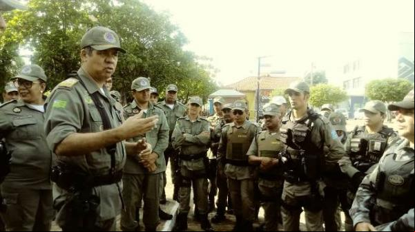 Lindomar Castilho se reúne com militares de Floriano e agradece trabalho do 3°BPM.(Imagem:FlorianoNews)