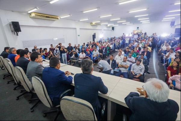 Rafael defende menor tarifa ao usuário durante encontro do Colegiado da Microrregião de Água e Esgoto.(Imagem:Divulgação)
