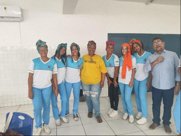 O Centro Estadual de Tempo Integral (Ceti) Lourival Parente, em Teresina, comemorou o Novembro Negro.(Imagem:Divulgação)