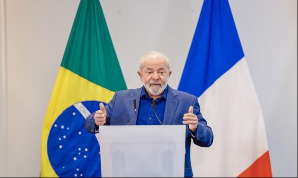 Presidente falou com a imprensa em Paris antes de voltar ao Brasil.(Imagem:Ricardo Stuckert)