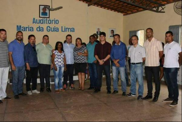 Em agem por Floriano, deputado Mainha participa de reunião com pescadores.(Imagem:ASCOM)
