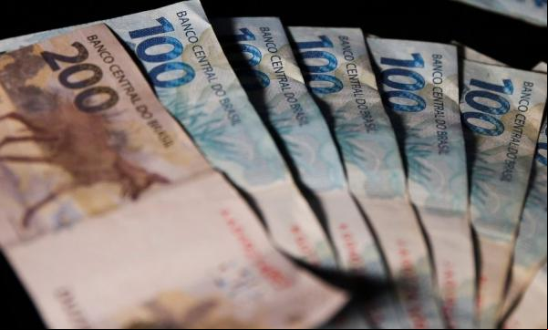 O rendimento médio mensal do piauiense subiu 20,72%, de R$ 1.496 para R$ 1.806.(Imagem:Agência Brasil)
