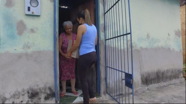SEMDAS entrega cestas básicas a famílias atingidas pelas enchentes.(Imagem:Secom)