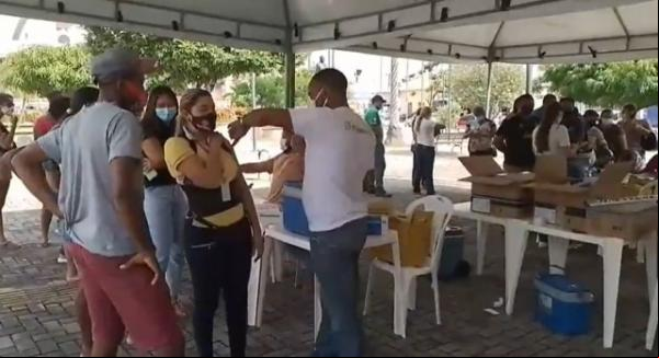 Floriano realizou mutirão para dar a segunda dose da vacina contra a Covid-19.(Imagem:Divulgação)