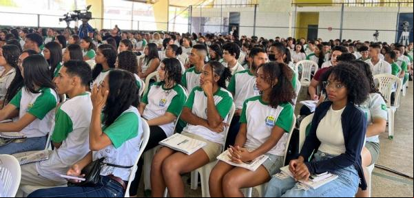 Mais de 500 estudantes da rede estadual participam de revisão para o Enem em Oeiras.(Imagem:Divulgação)