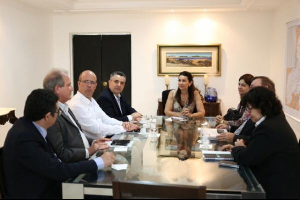 Reunião com o diretor da Control Global, Daniel Carneiro. (Imagem:Marcelo Cardoso)