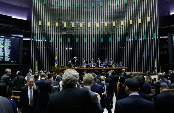 Deputados do Piauí votam a favor da