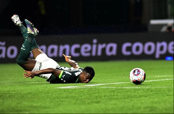 O Palmeiras de Abel Ferreira come grama se for preciso para seguir vencendo.(Imagem: Marcos Ribolli )