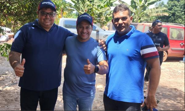 Prefeito Gleydson Resende a o Domingo de Páscoa ao lado de lideranças da região.(Imagem:Divulgação)