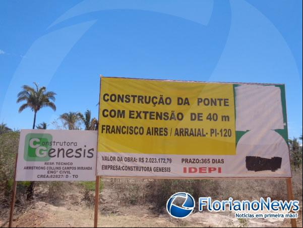 Obras de pontes que custam milhões ficaram no meio do caminho em Arraial-PI(Imagem:FlorianoNews)