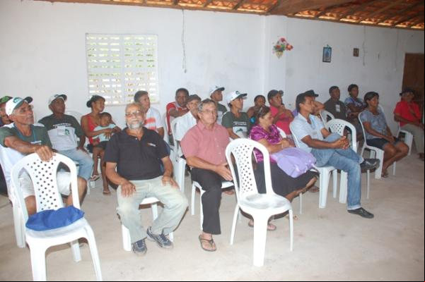 Prefeito de Floriano visita famílias beneficiadas pelo Projeto PAIS no povoado Alegre.(Imagem:Secom)