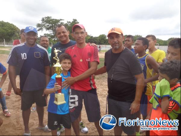 Escolinha do Jó promoveu domingo esportivo em Nazaré do Piauí.(Imagem:FlorianoNews)
