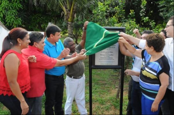 Wellington Dias inaugura pavimentação na Cacimba Velha.(Imagem:florianonews.piauiconectado.com)