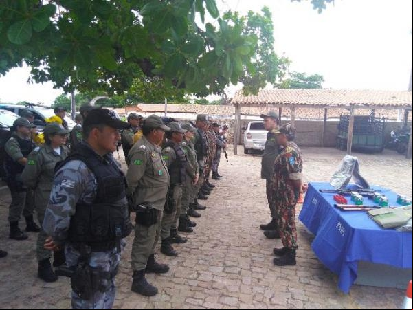 Comandante Geral da PM faz entrega de equipamentos para Batalhão de Floriano.(Imagem:FlorianoNews)