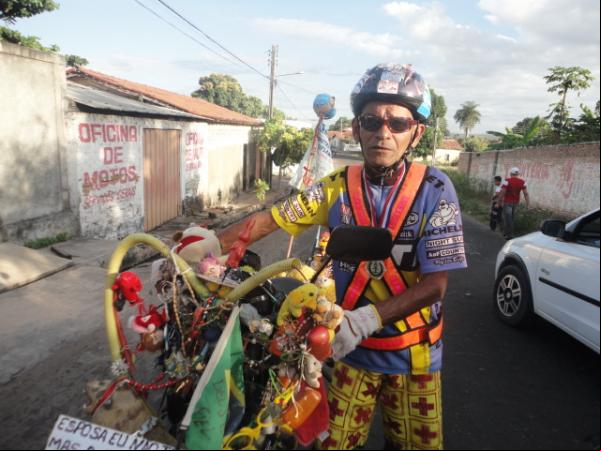 Ciclista: O Pagador de Promessa a em Floriano(Imagem:FlorianoNews)