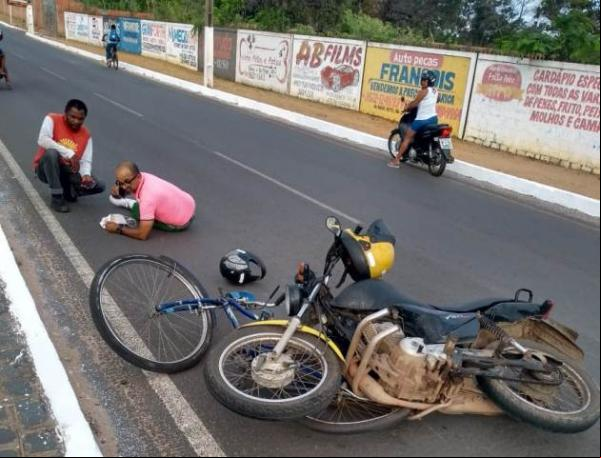Ciclista é atropelado em pista de rolamento em Floriano.(Imagem:Reprodução)