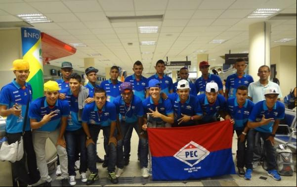 Equipe do Enxuga Rato embarca para Copa São Paulo.(Imagem:Reinaldo Barros Torres)