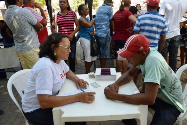 CTA realiza ação para lembrar o Dia Mundial de Luta contra a AIDS.(Imagem:FlorianoNews)