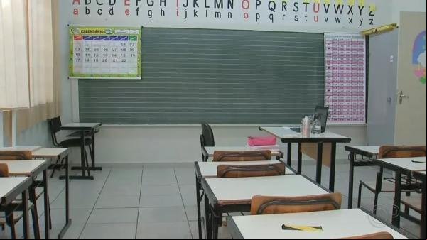 Sala de aula sem alunos.(Imagem:Reprodução/Tv Tem )