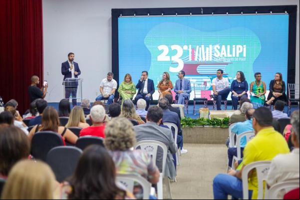 Seduc anuncia distribuição de 10 mil cheques-livros durante abertura da 23ª edição do SaLiPi(Imagem:Letícia Santos)