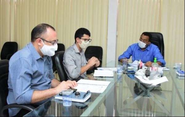 Alunos da rede municipal de Floriano contarão com ensino à distância.(Imagem:Secom)