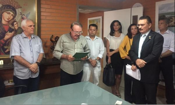 Antônio Uchoa assume mandato na Assembleia Legislativa. (Imagem:florianonews.piauiconectado.com)
