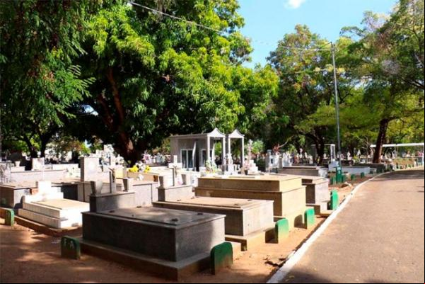 Enterro no Piauí pode custar mais de R$ 10 mil e setor oferece luxo e comodidades.(Imagem:florianonews.piauiconectado.com)