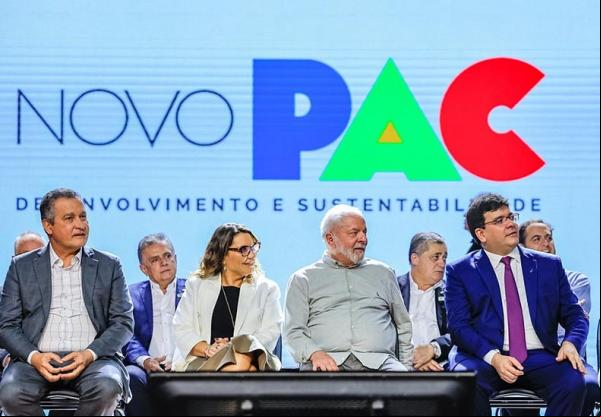 No Piauí, Lula elogia Wellington Dias e pede aos militantes: