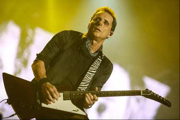 Tony Bellotto toca com o Titãs no Palco Mundo no Rock in Rio 2017(Imagem:Fábio Tito/G1)