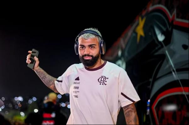 Gabigol chega ao Maracanã para o retorno dele aos campos em Flamengo x Amazonas.(Imagem:Divulgação/Flamengo)