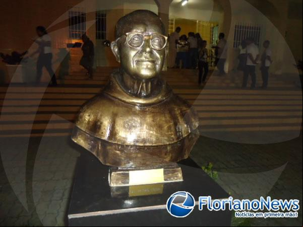 Encerramento dos festejos a Santa Beatriz marcado por missa e inauguração de busto de Frei Antônio(Imagem:FlorianoNews)