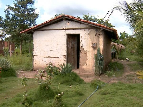Crime ocorreu nesta casa na Zona Rural de Teresina.(Imagem:Reprodução/TV Clube)