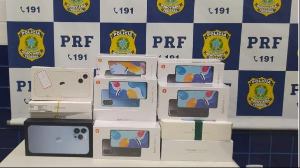 PRF apreende 25 smartphones importados ilegalmente(Imagem:Divulgação/PRF)