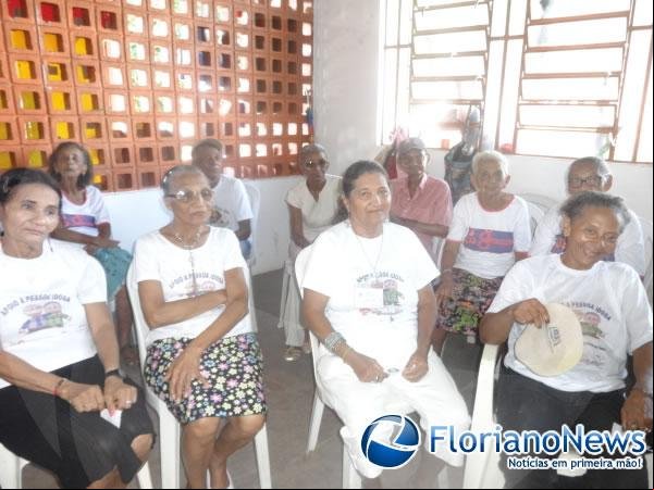 Prefeitura de Floriano distribui cestas básicas para famílias assistidas pelo CRAS.(Imagem:FlorianoNews)
