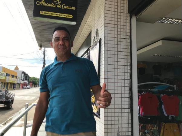 Edmilson, proprietário da loja. (Imagem:FlorianoNews)