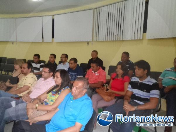 Sinpolpi realizou assembleia com policiais civis de Floriano e articulou movimento grevista. (Imagem:FlorianoNews)