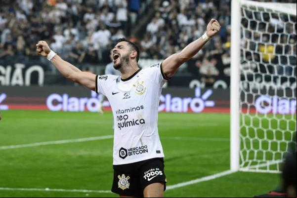 Gol Giuliano Corinthians x Santos (Imagem:Marcos Ribolli )