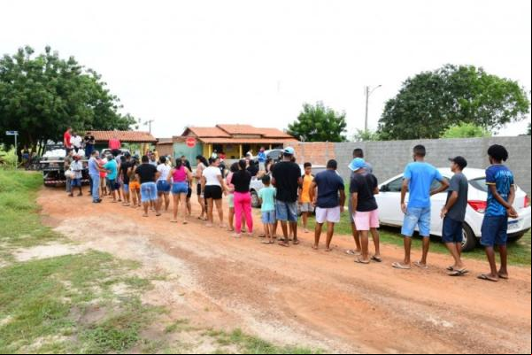 Prefeitura de Floriano realiza entrega de cestas básicas a famílias das zonas urbana e rural(Imagem:Secom)